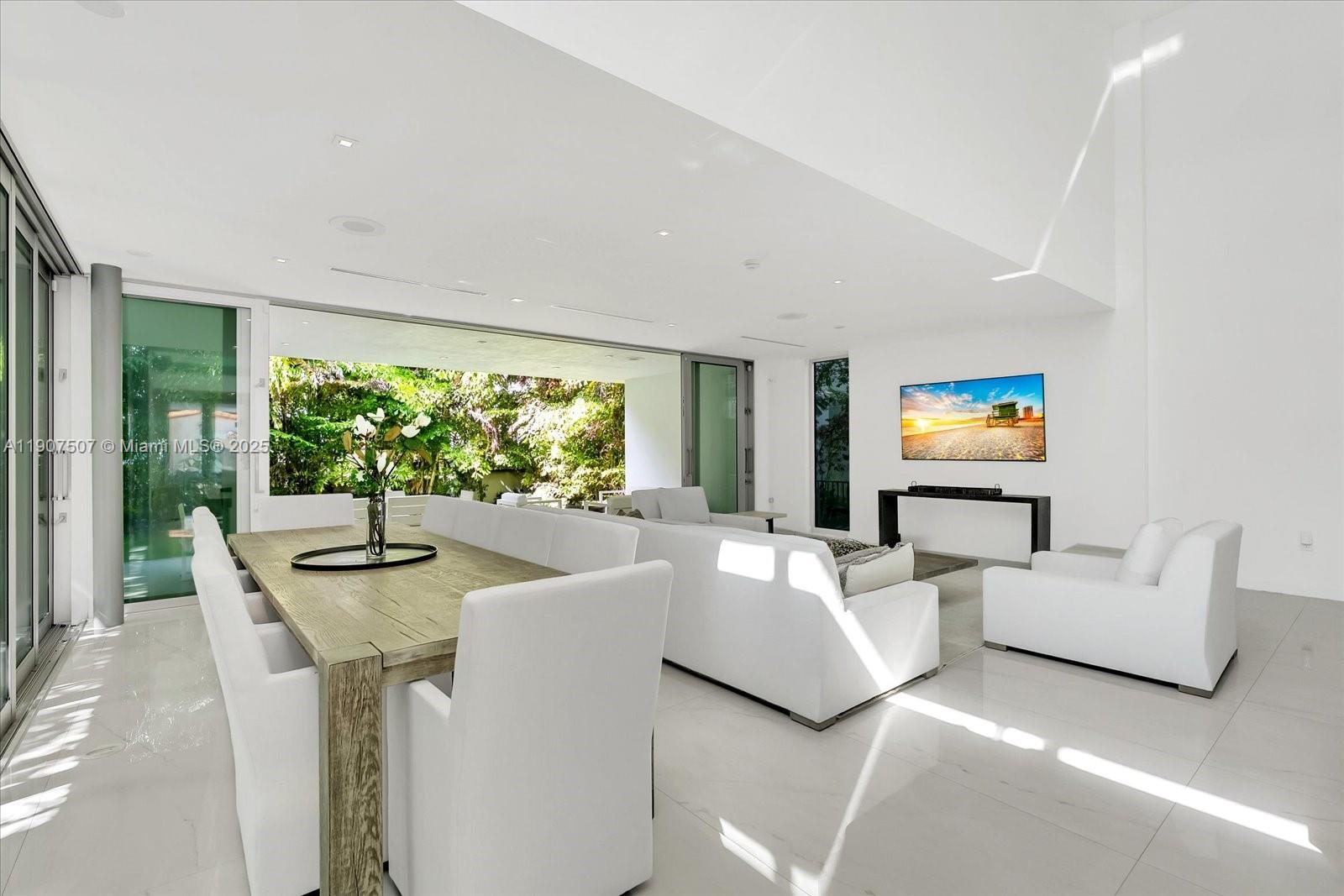 ALTOS DEL MAR NO 1 - Residential