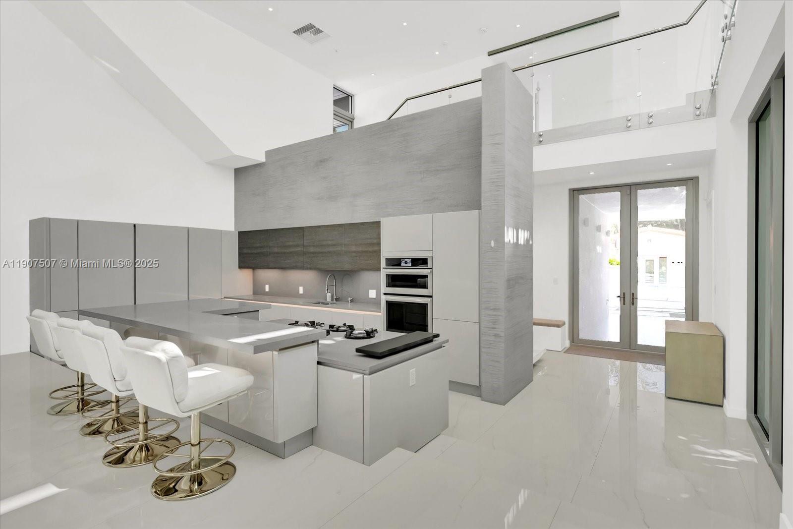 ALTOS DEL MAR NO 1 - Residential