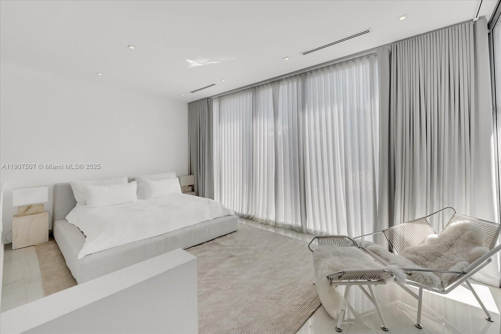 ALTOS DEL MAR NO 1 - Residential