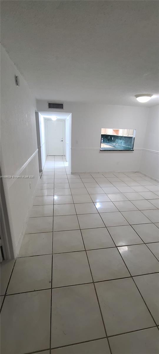 SAMARI LAKE EAST CONDO - Residential Lease