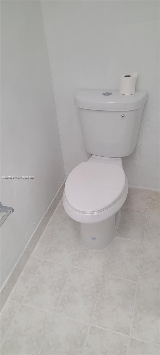 SAMARI LAKE EAST CONDO - Residential Lease