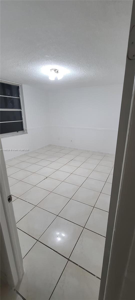 SAMARI LAKE EAST CONDO - Residential Lease