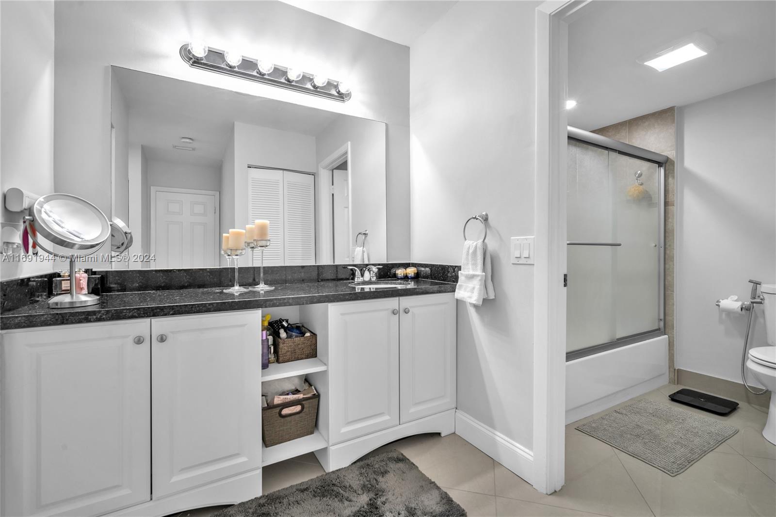 GREENS OF BOCA LAGO CONDO - Residential Lease