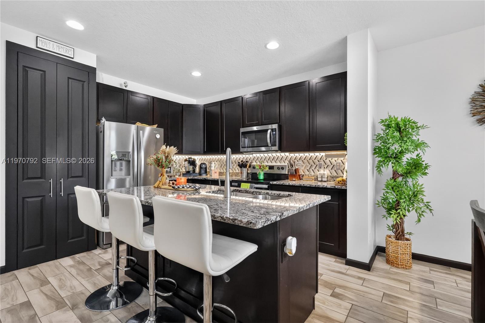 RESIDENCES AT PALM AIRE - Residential