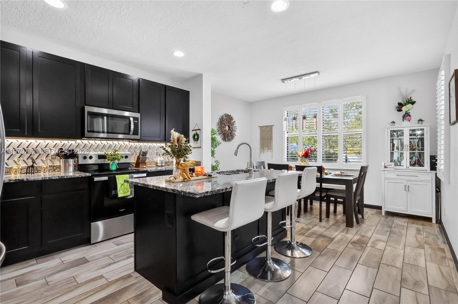 RESIDENCES AT PALM AIRE - Residential