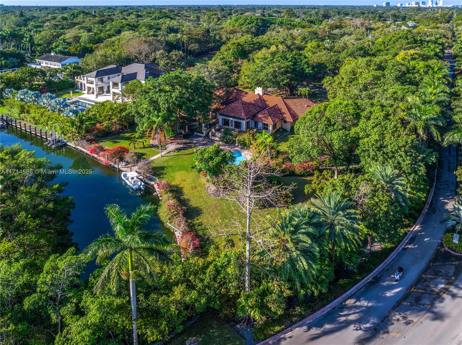 AMD PL OF JOURNEYS END - Residential