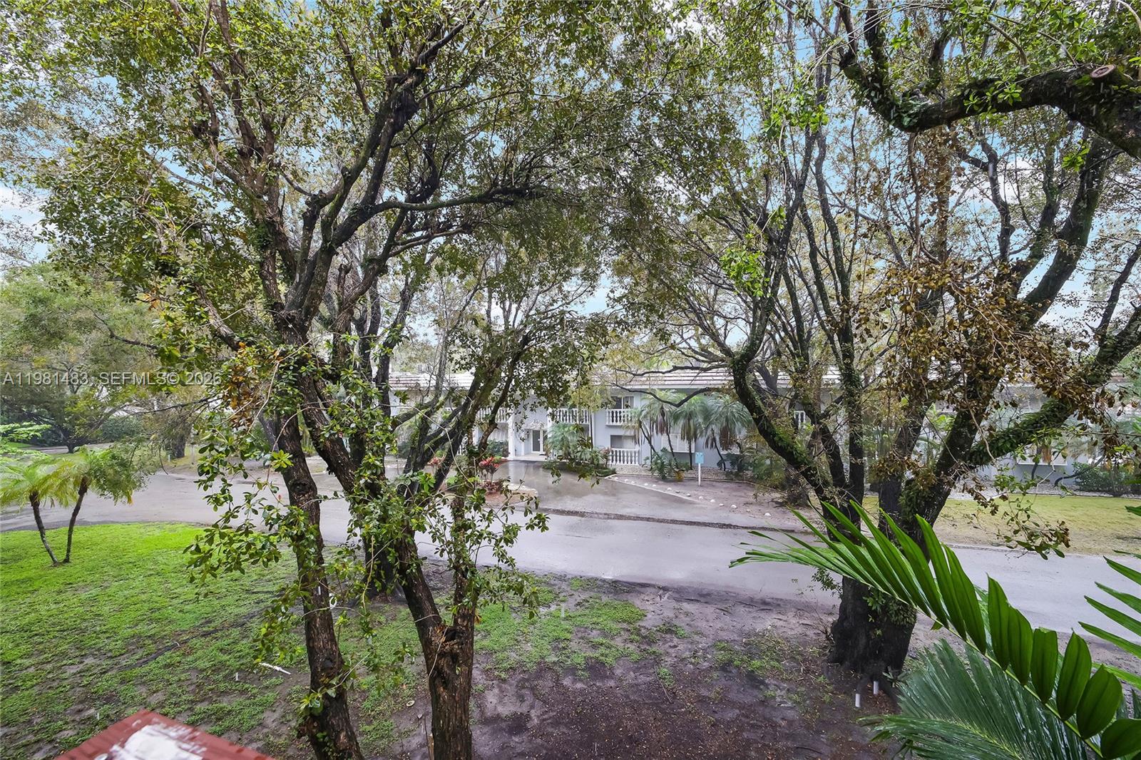 VILLA CAPRI CONDO - Residential