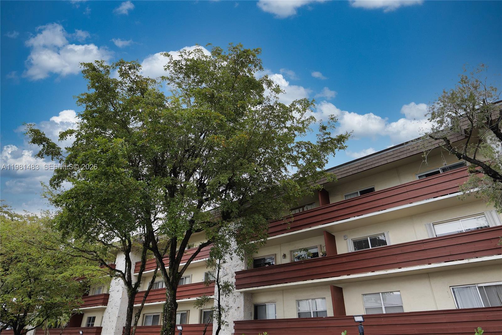 VILLA CAPRI CONDO - Residential