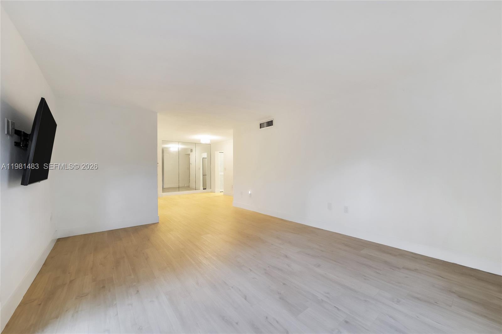 VILLA CAPRI CONDO - Residential