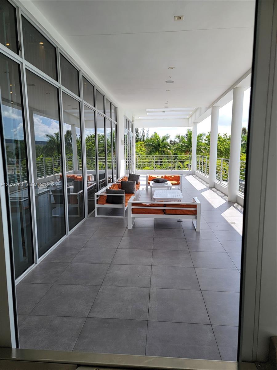 LANDMARK AT DORAL - Residential