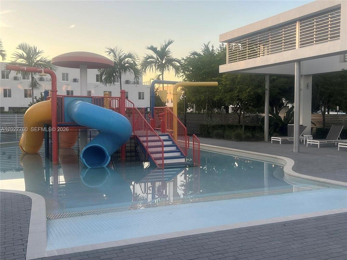 LANDMARK AT DORAL - Residential