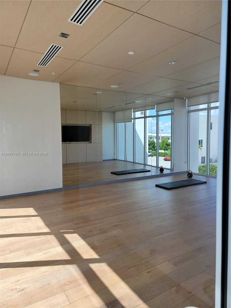 LANDMARK AT DORAL - Residential