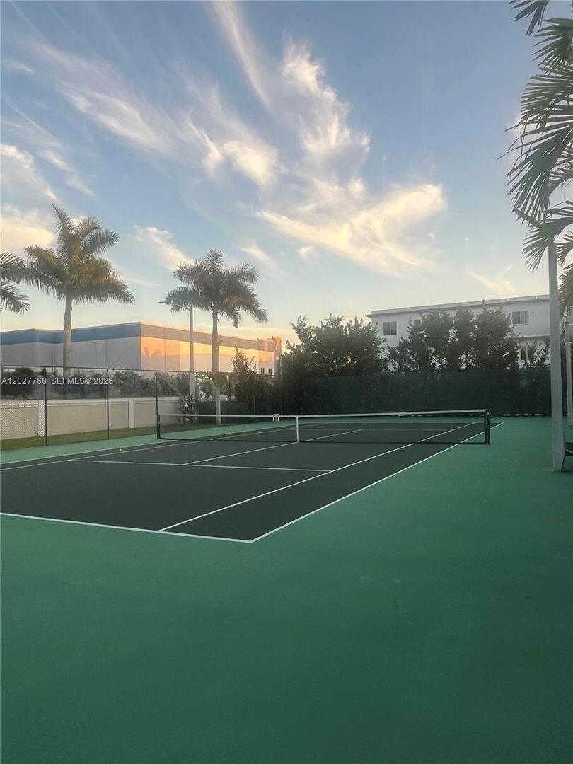 LANDMARK AT DORAL - Residential