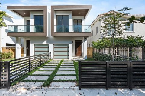 1247 SW 13th Ave Miami FL 33135