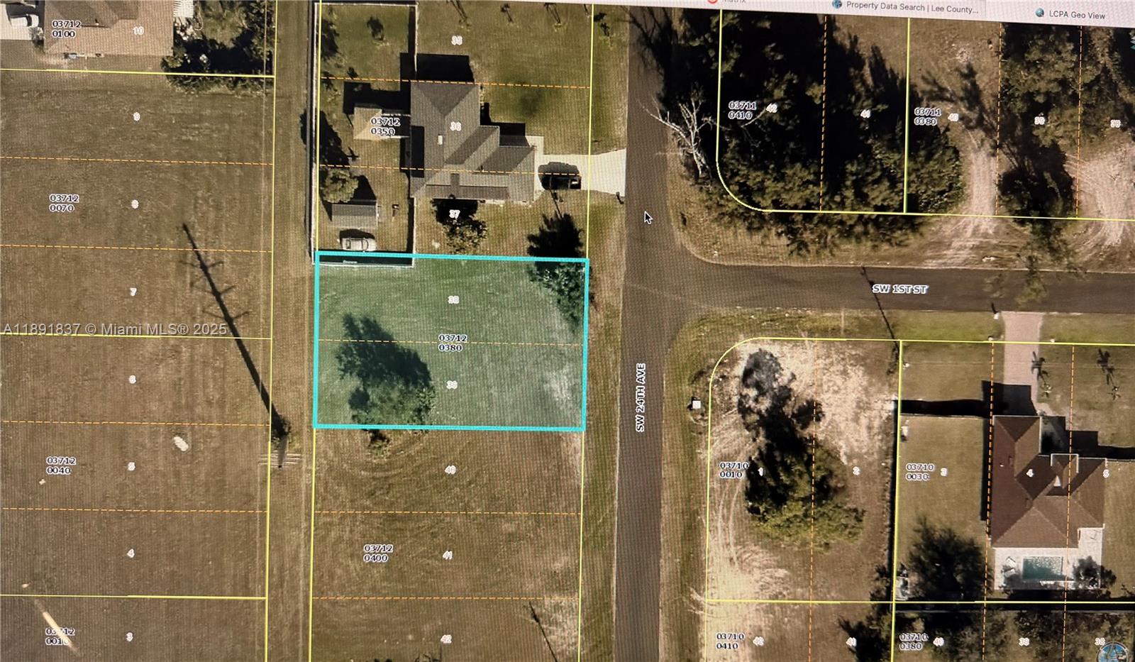 Amazing opportunity to own a spacious 10,000 sq. ft lot in the area of Cape Coral! Perfect Location to build your dream home or investment property. Surrounded by beautiful homes, paved streets, and easy access to major roads, shopping Centers, schools, and dining. No Hoa, and Not in a Flood Zone. Don't miss this great piece of paradise!