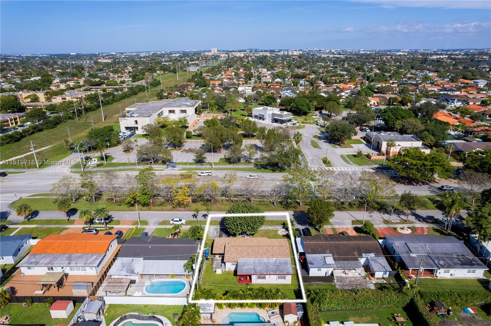 CORAL GARDENS - Residential