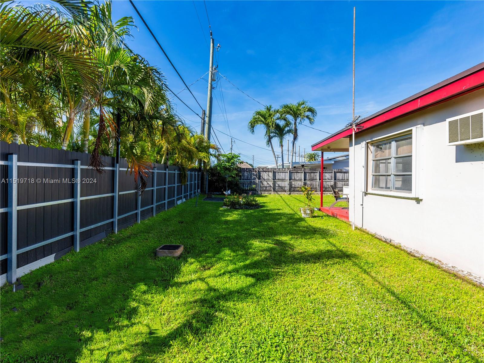 CORAL GARDENS - Residential