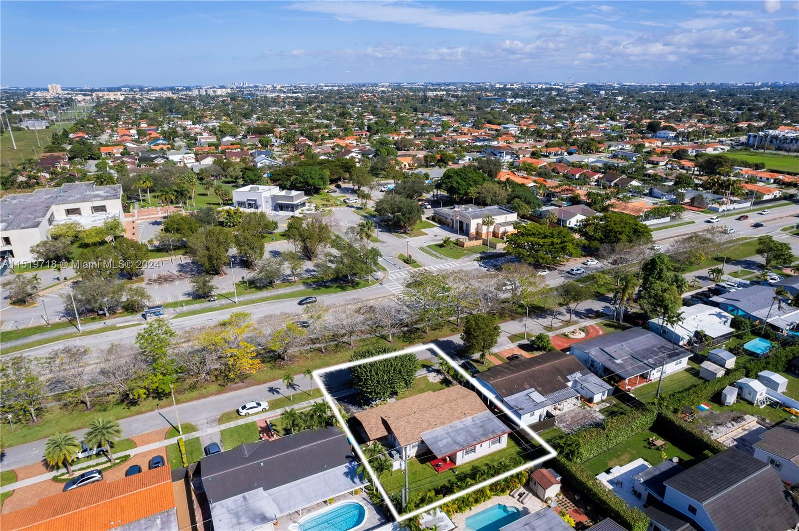 CORAL GARDENS - Residential
