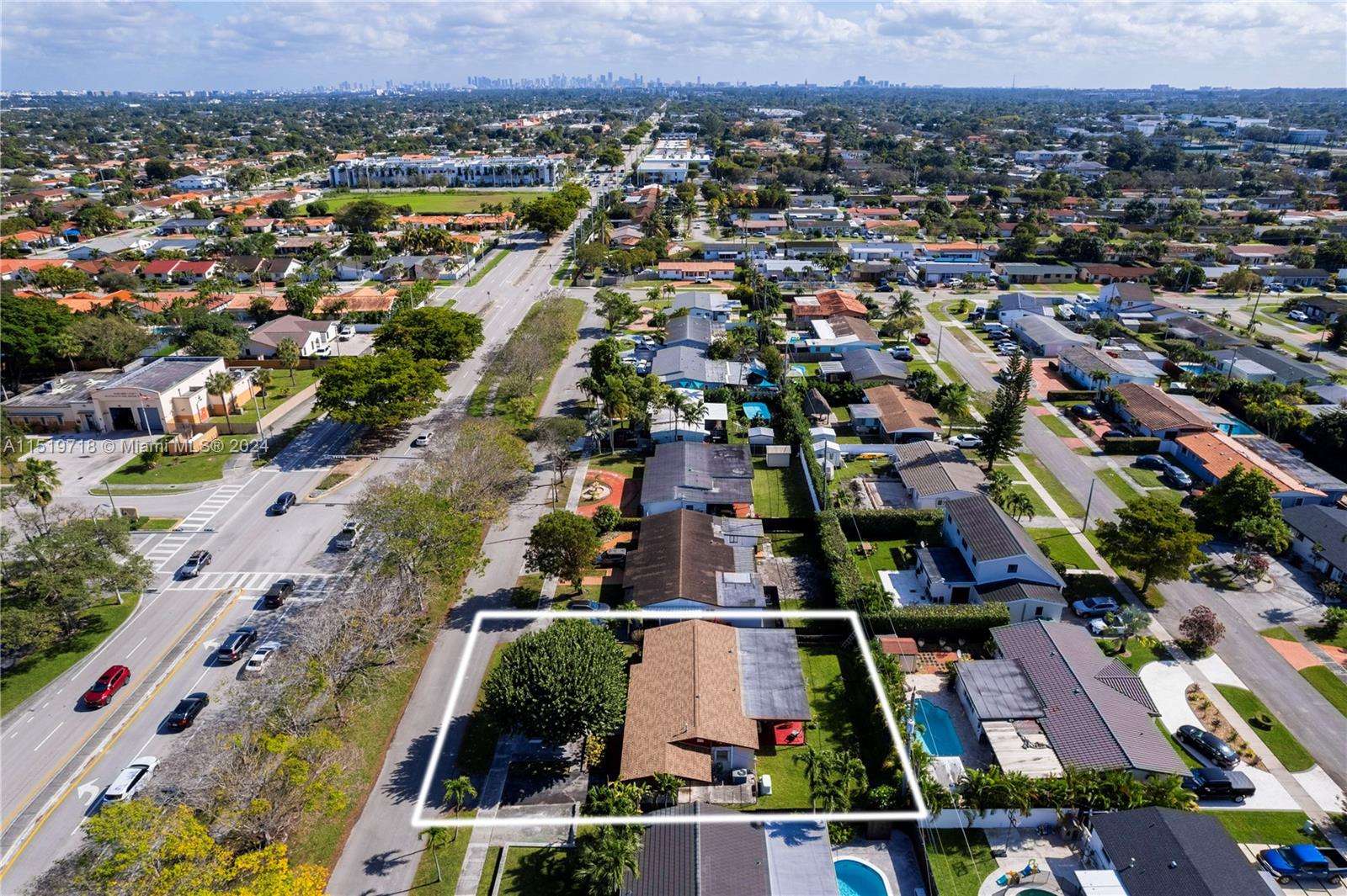 CORAL GARDENS - Residential