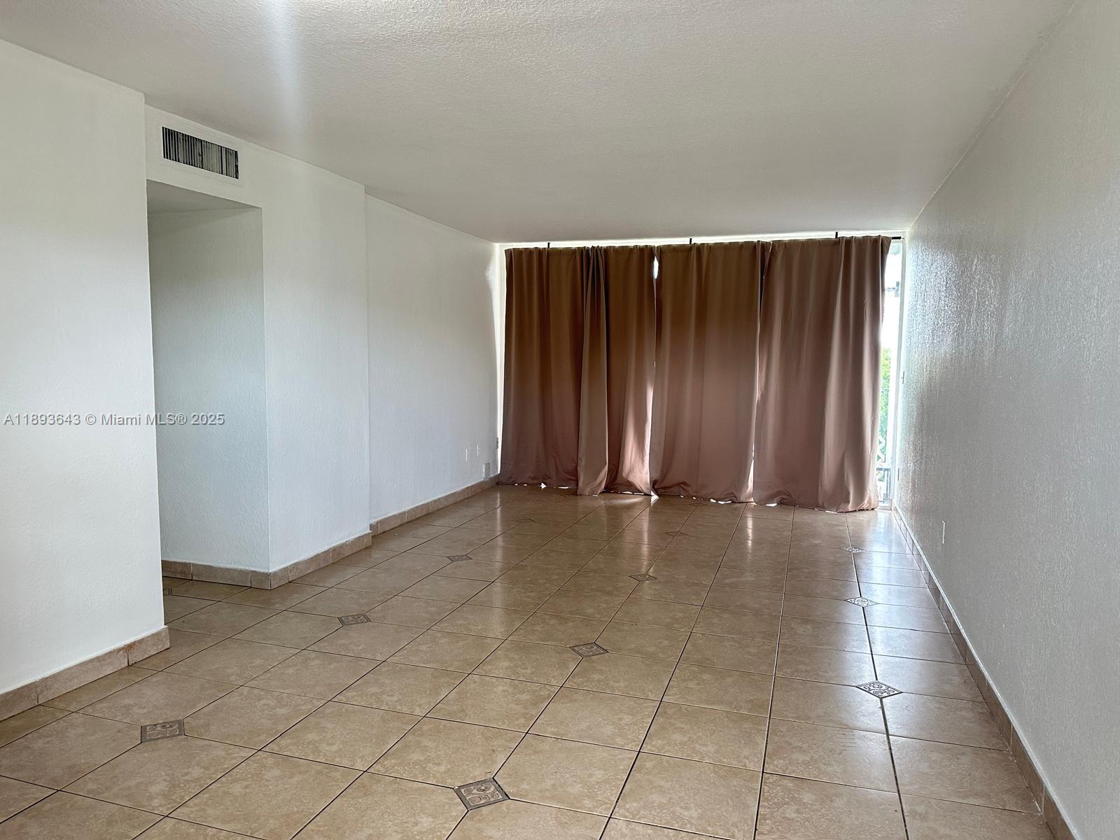 THE GREENS CONDO - Residential Lease
