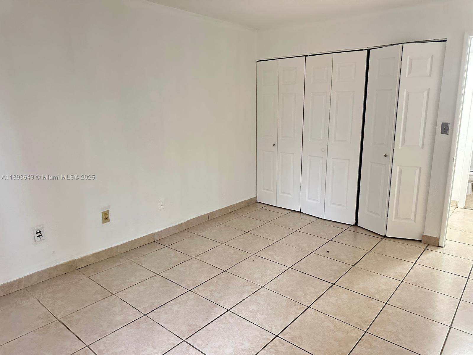 THE GREENS CONDO - Residential Lease