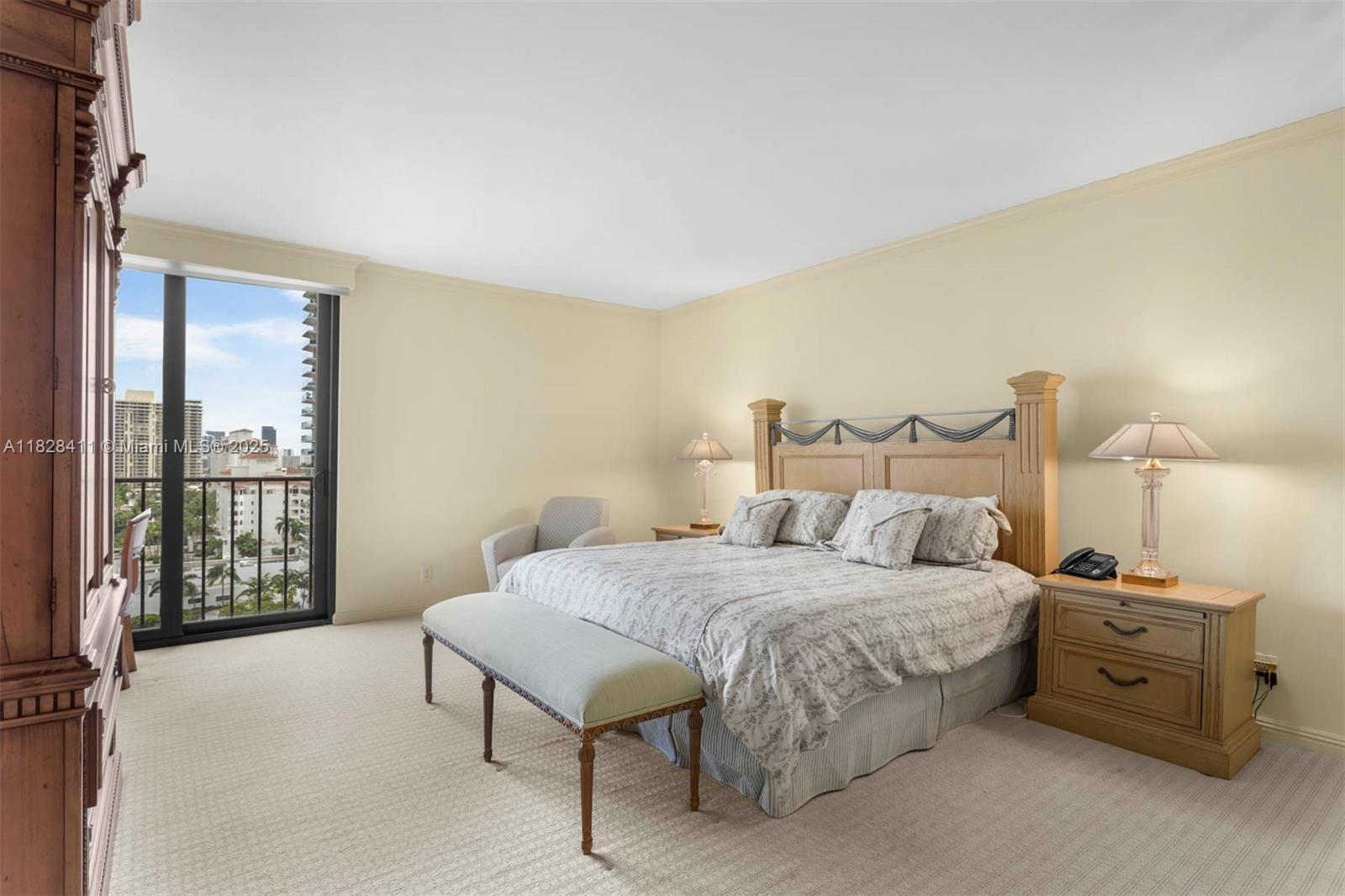 TURNBERRY ISLE SOUTH COND - Residential