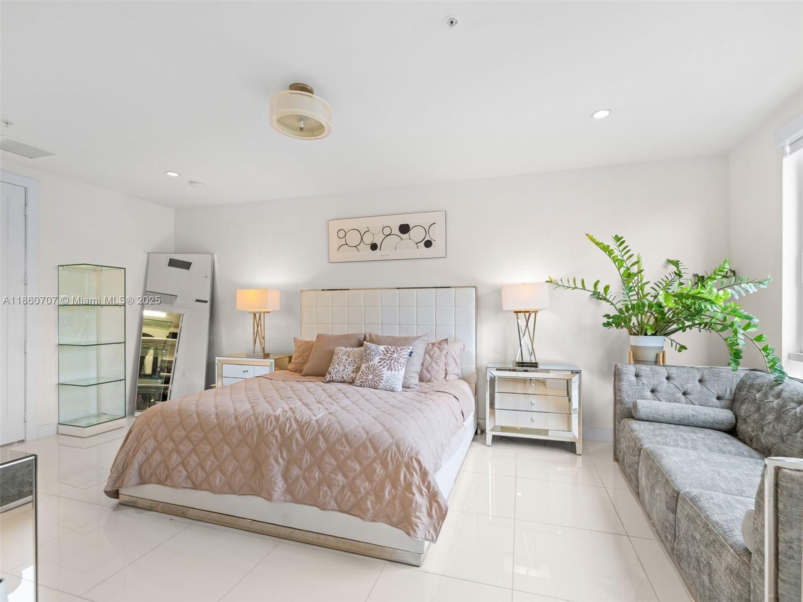 LANDMARK AT DORAL - Residential