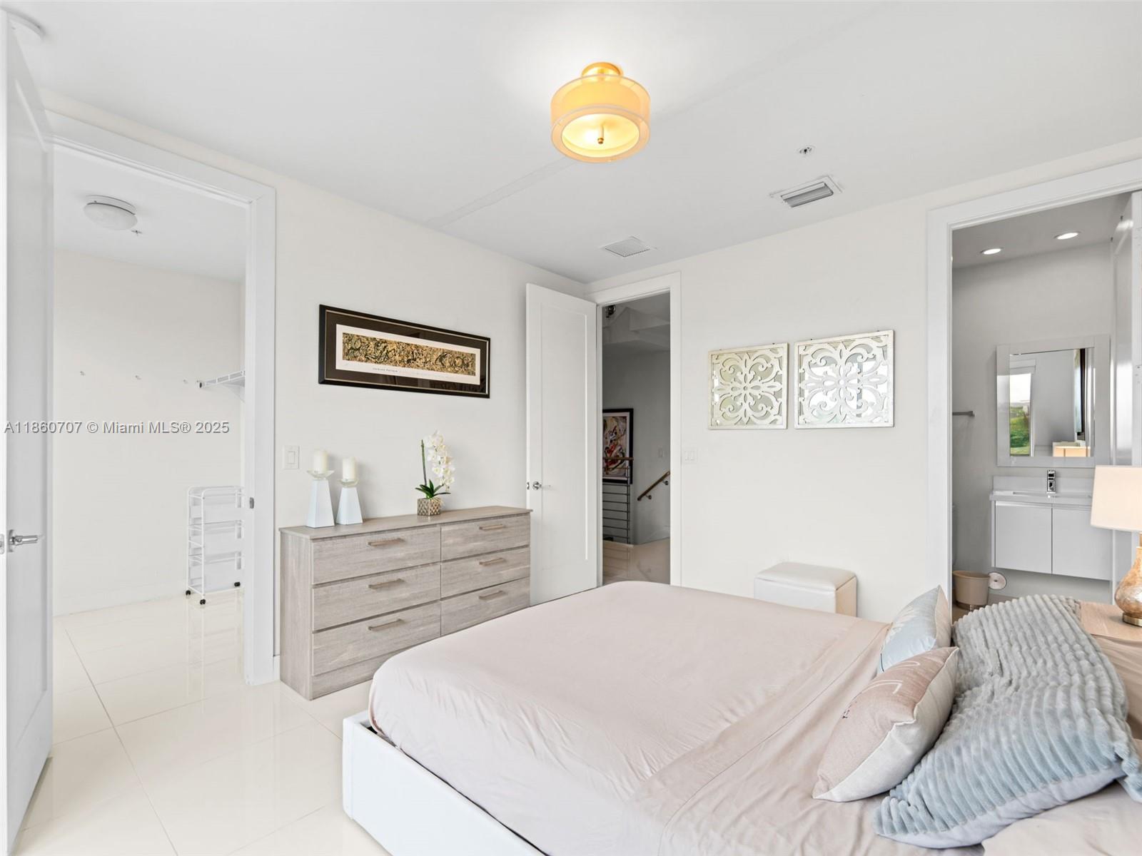 LANDMARK AT DORAL - Residential