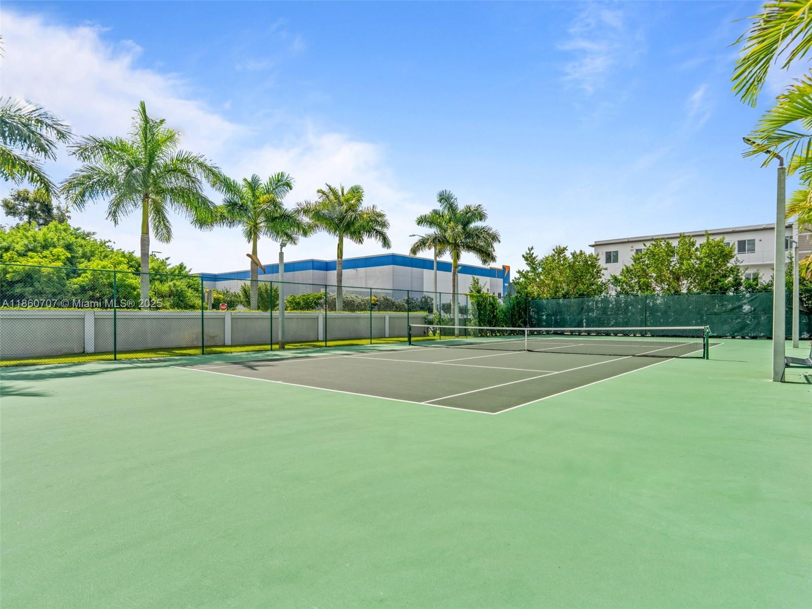 LANDMARK AT DORAL - Residential