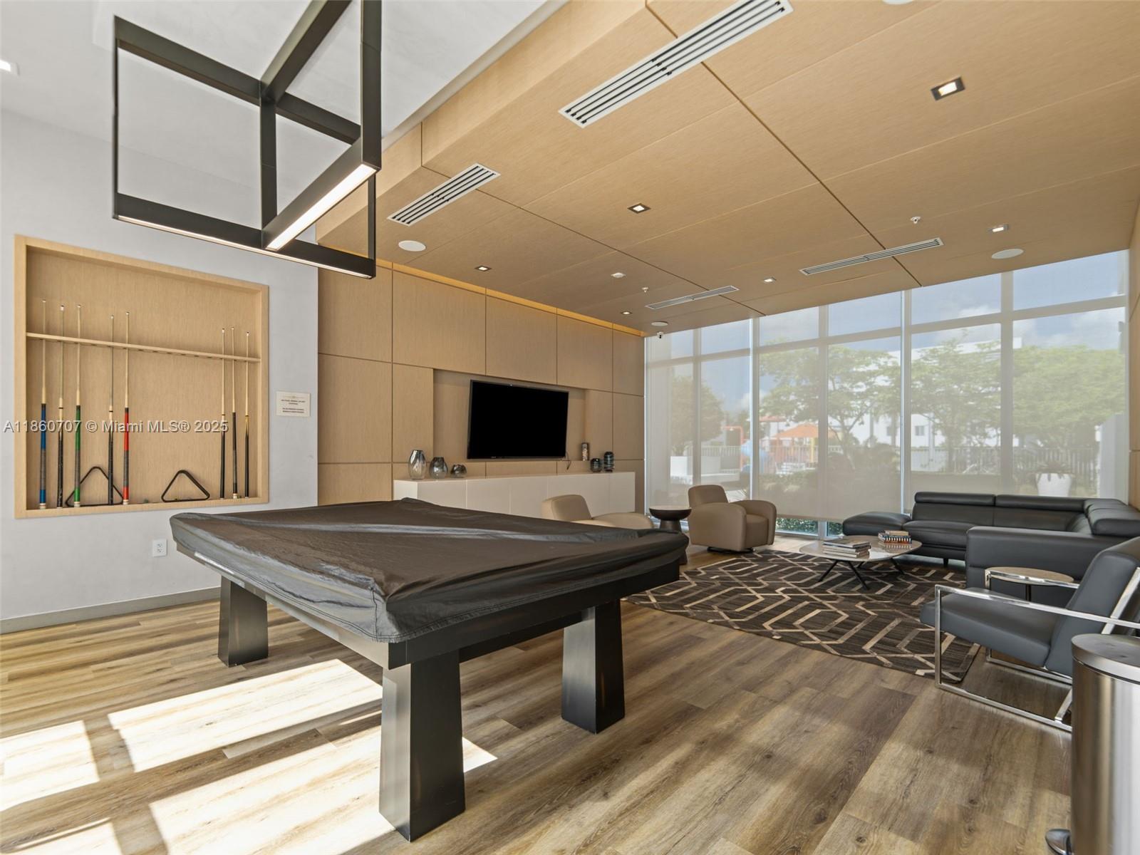 LANDMARK AT DORAL - Residential