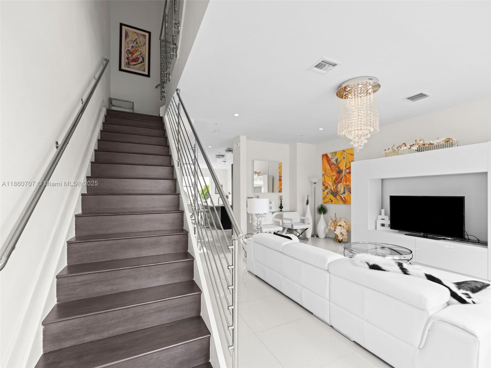 LANDMARK AT DORAL - Residential