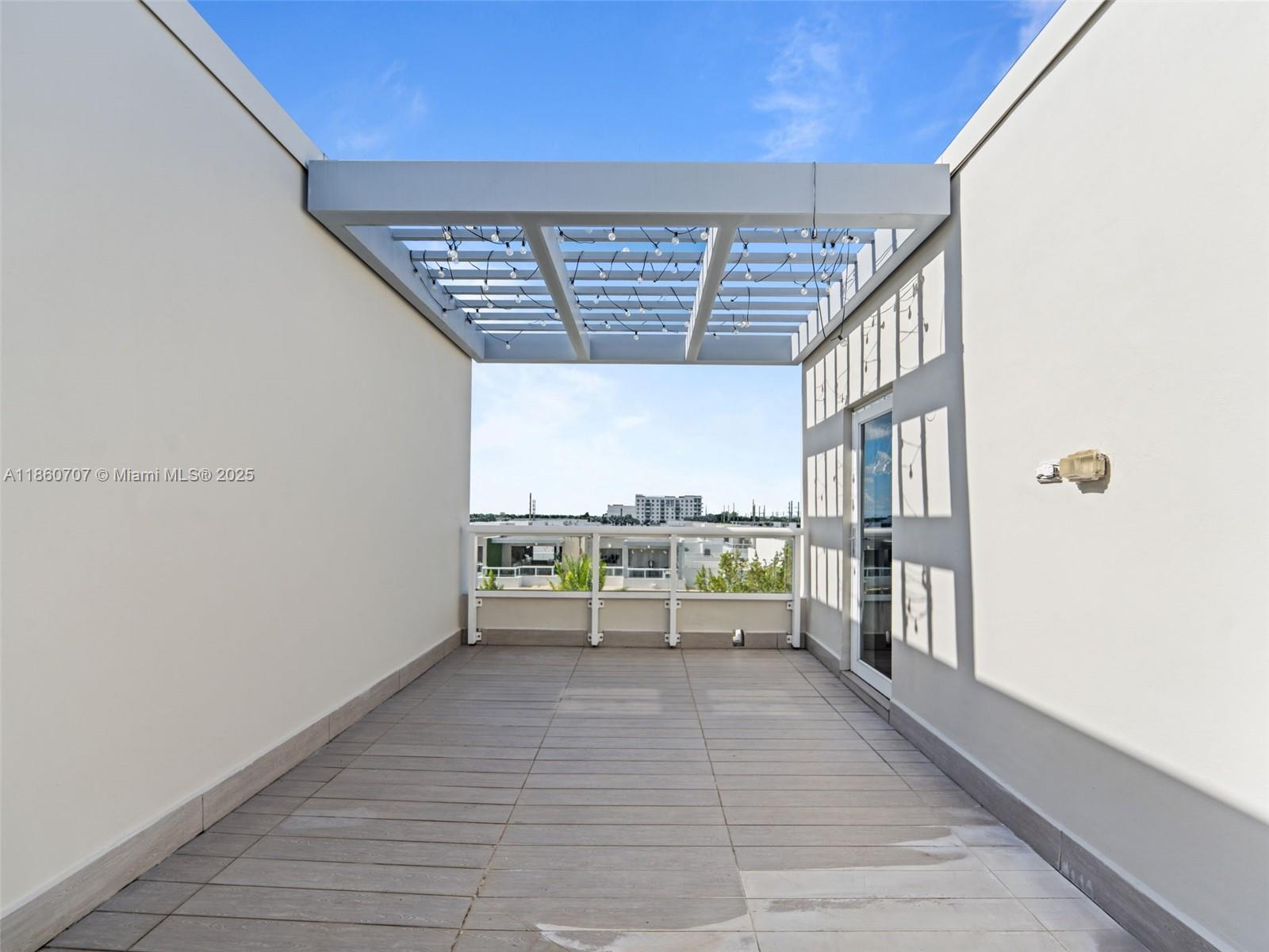 LANDMARK AT DORAL - Residential