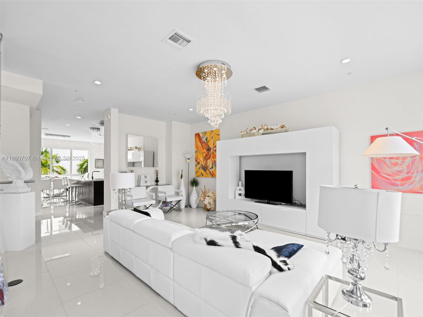 LANDMARK AT DORAL - Residential