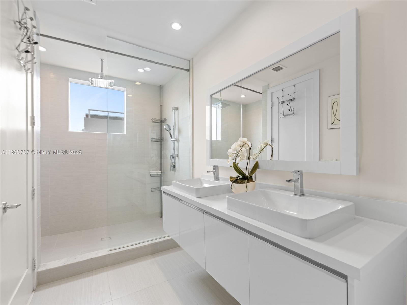 LANDMARK AT DORAL - Residential