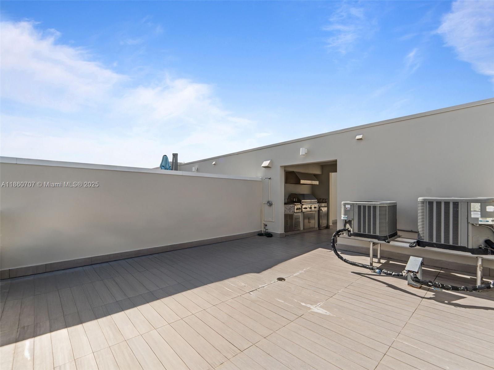 LANDMARK AT DORAL - Residential