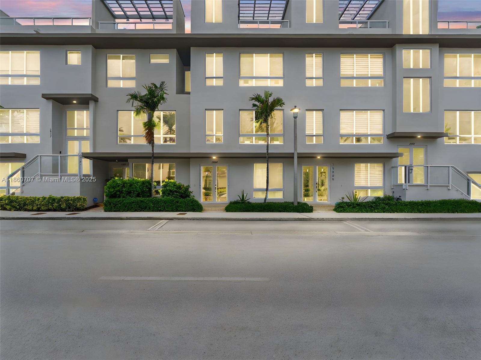 LANDMARK AT DORAL - Residential