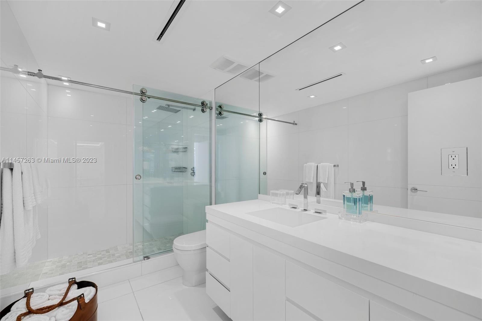 Bal Harbour 101 - Residential