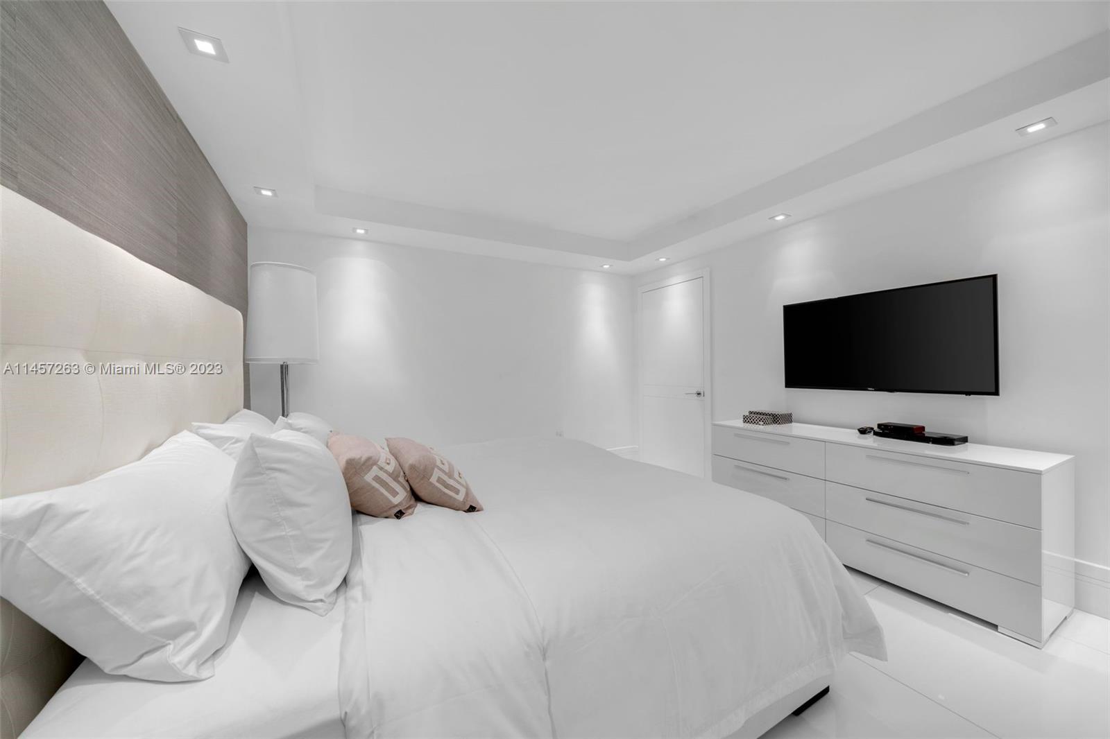 Bal Harbour 101 - Residential