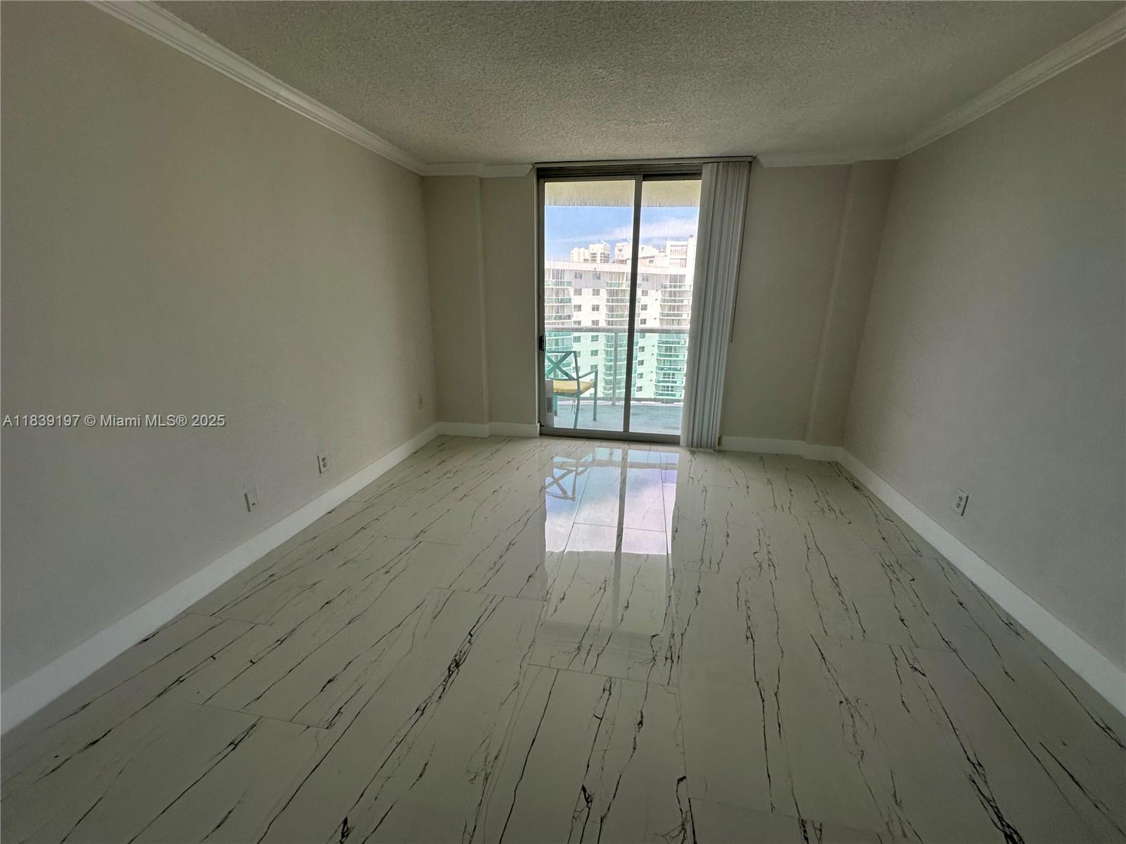 19390 Collins Ave 1616