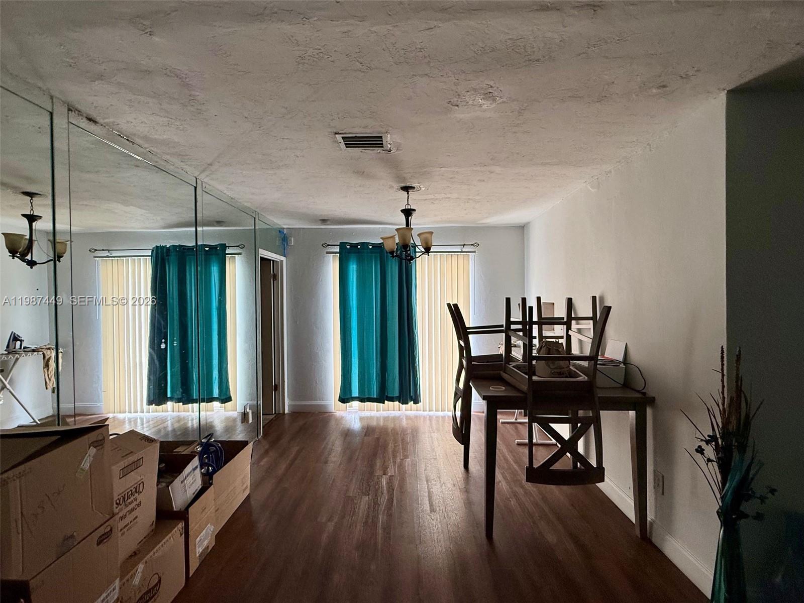 SOUTHLAND PINES - Residential