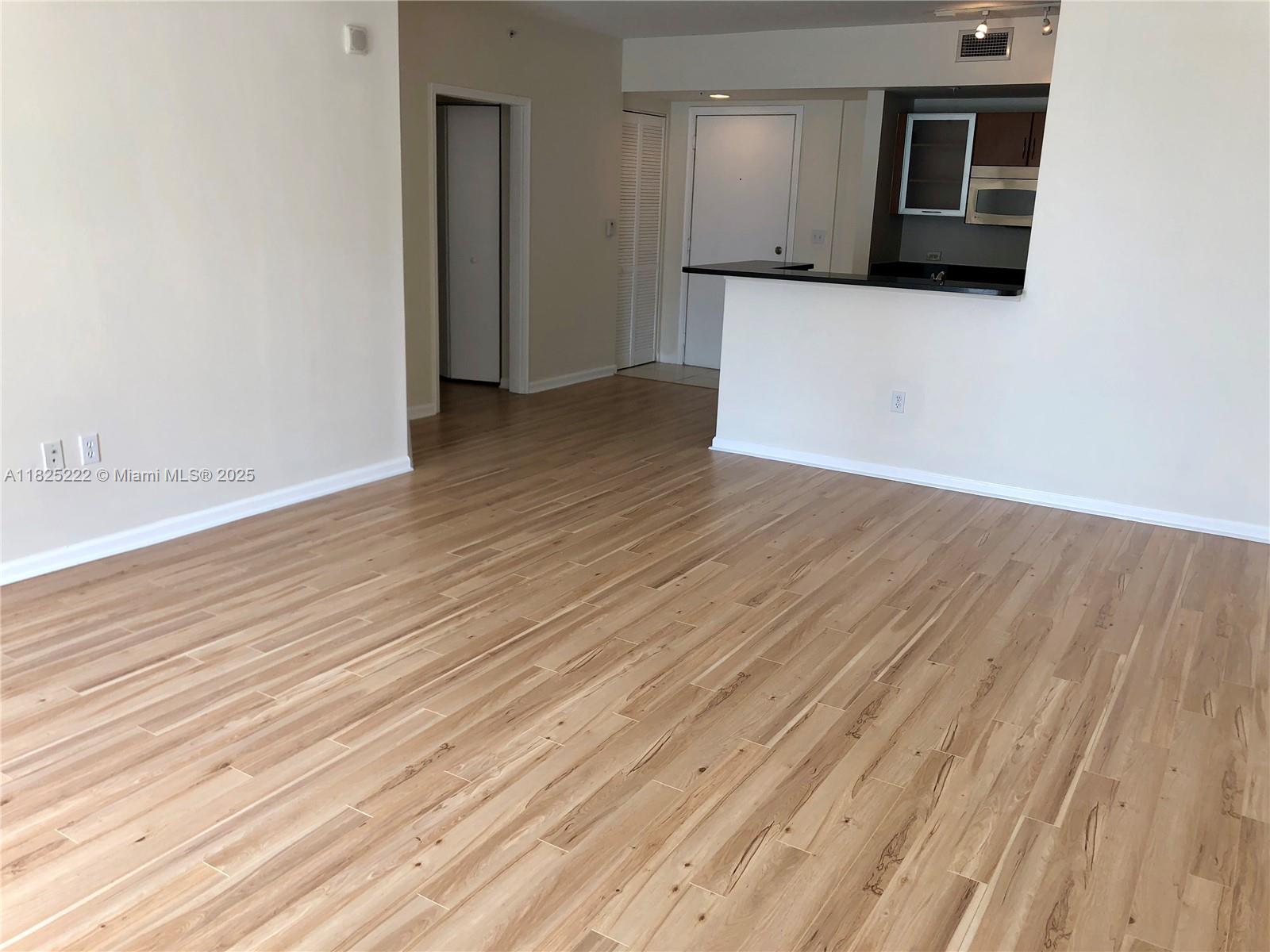 18800 NE 29th Ave 730, Aventura, FL, 33180/$340,000 1 18800 NE 29th Ave 730