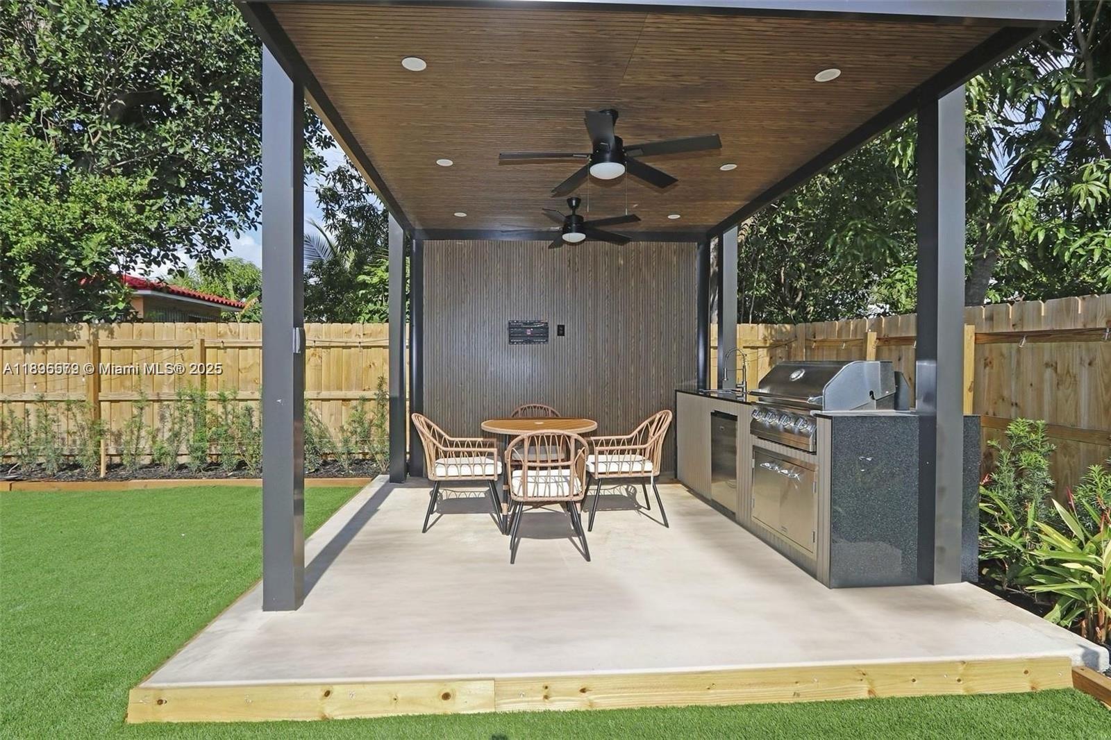 BRENTWOOD - Residential Lease