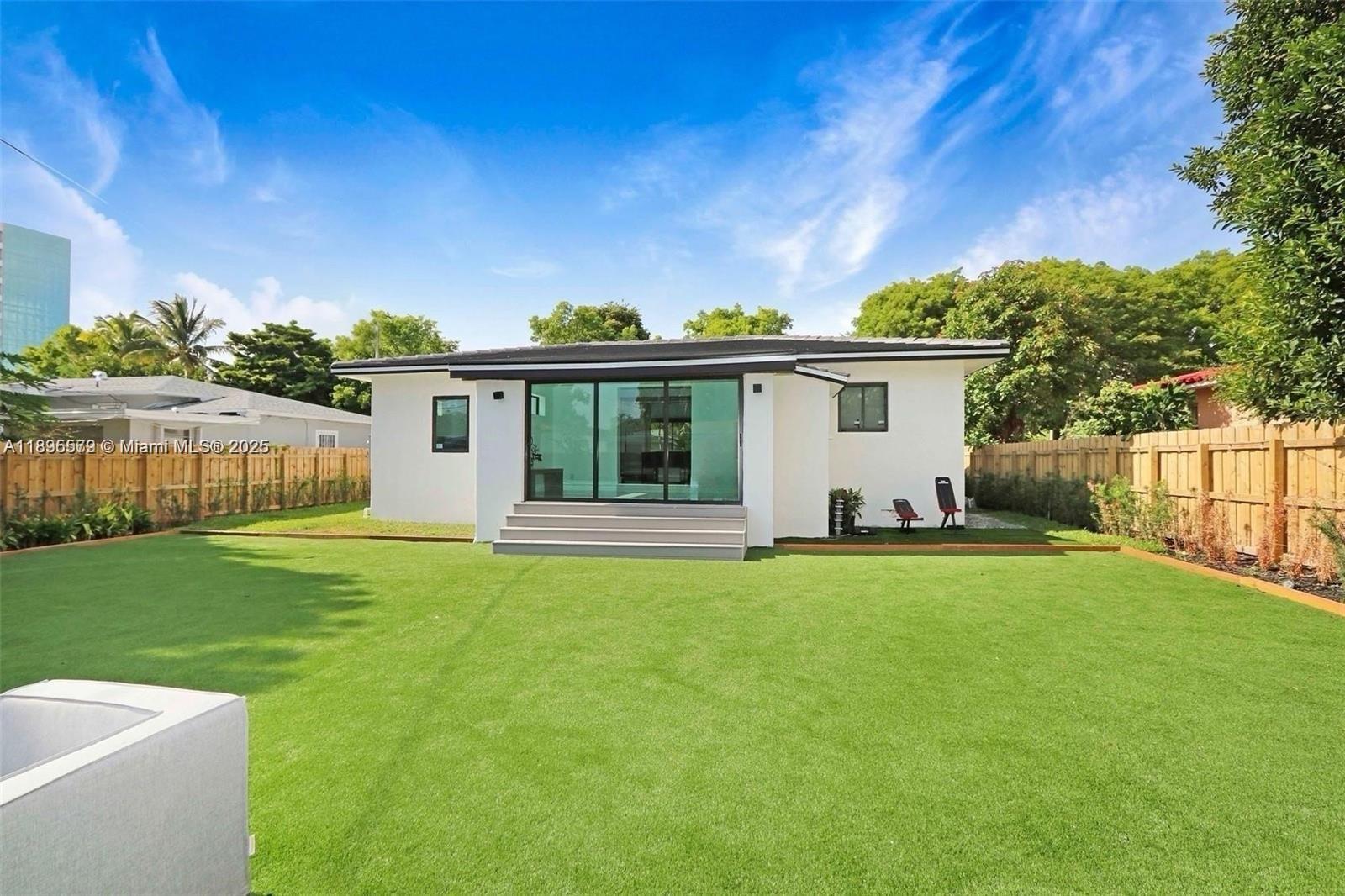 BRENTWOOD - Residential Lease