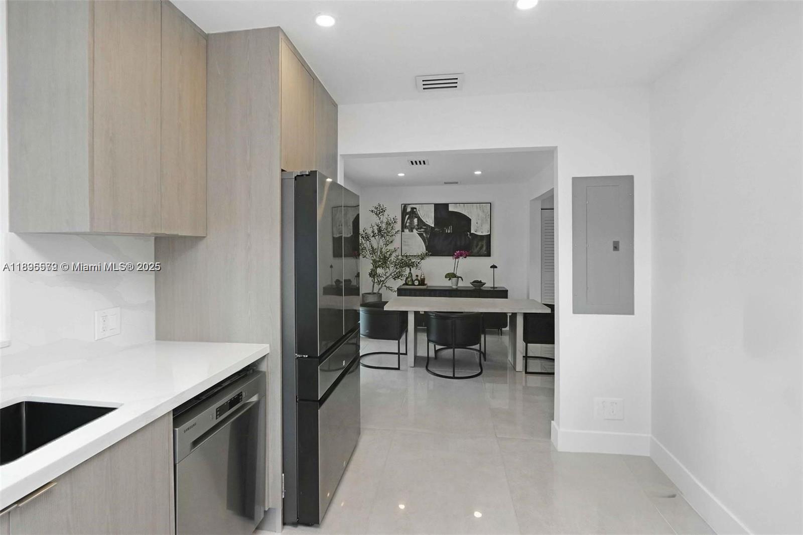 BRENTWOOD - Residential Lease