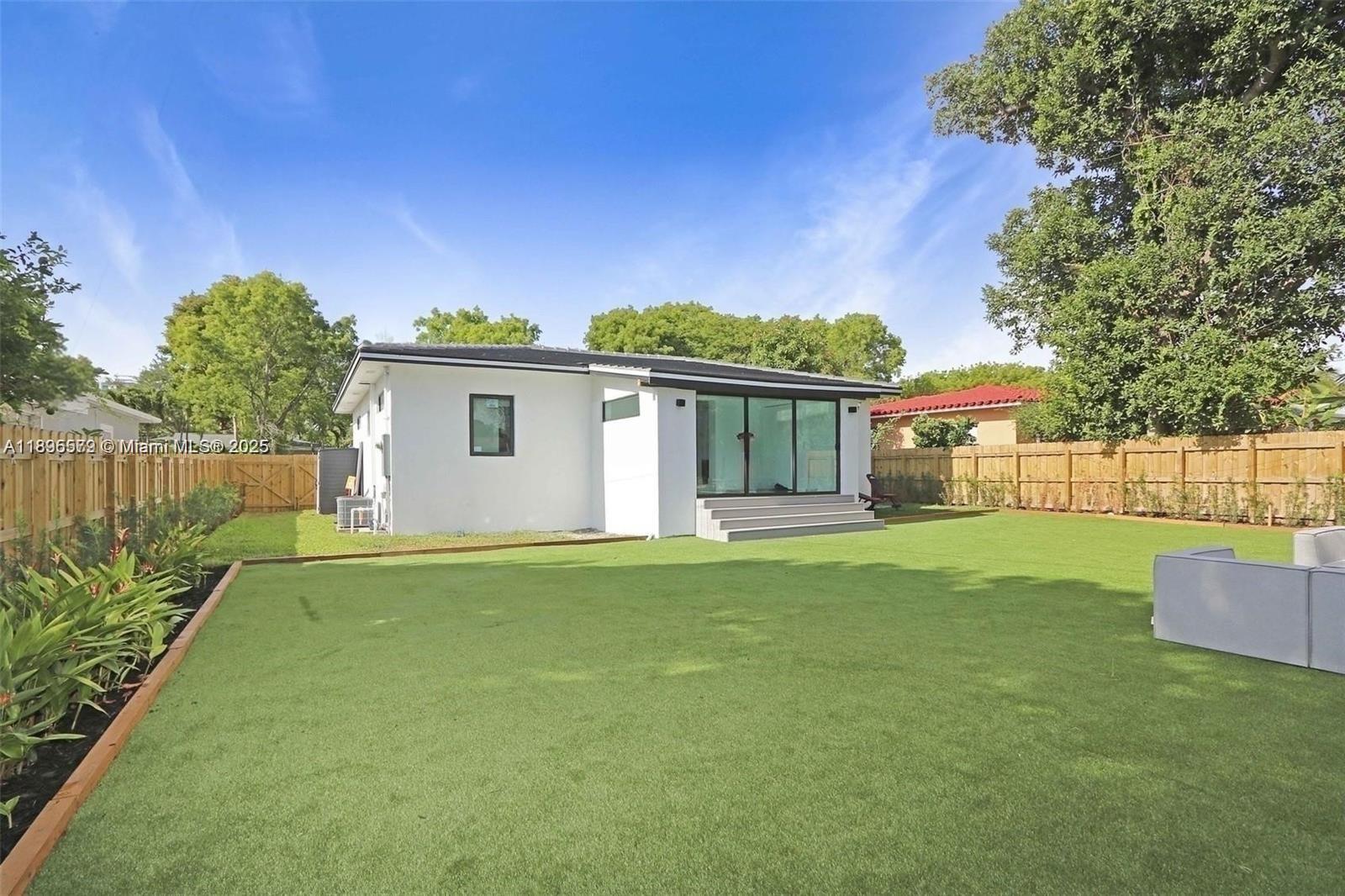 BRENTWOOD - Residential Lease