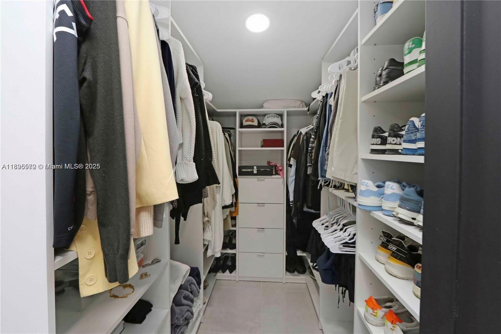 BRENTWOOD - Residential Lease