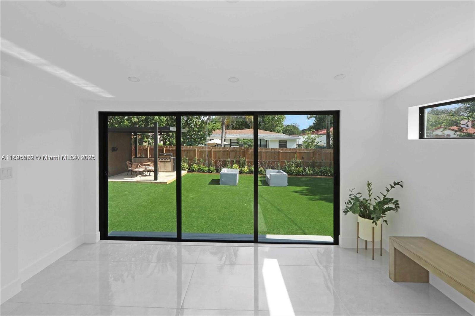 BRENTWOOD - Residential Lease