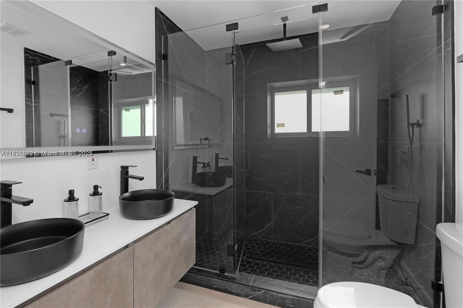 BRENTWOOD - Residential Lease