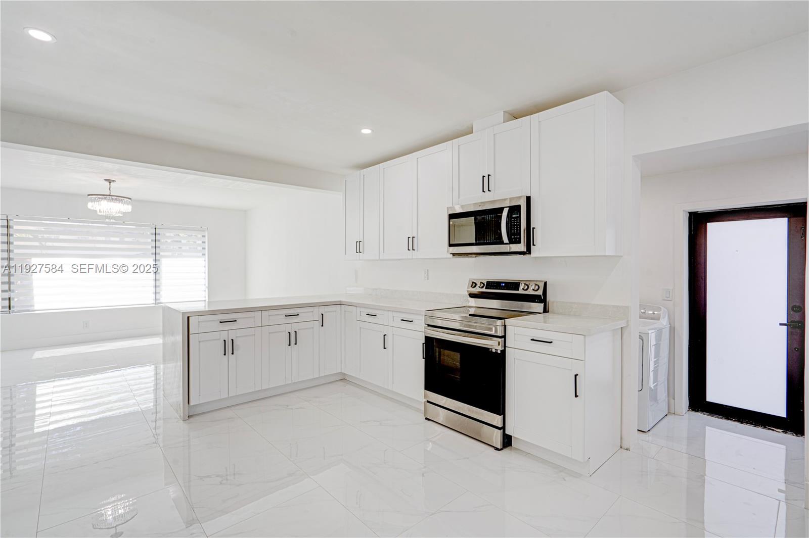 BREEZESWEPT ESTATES - Residential Lease