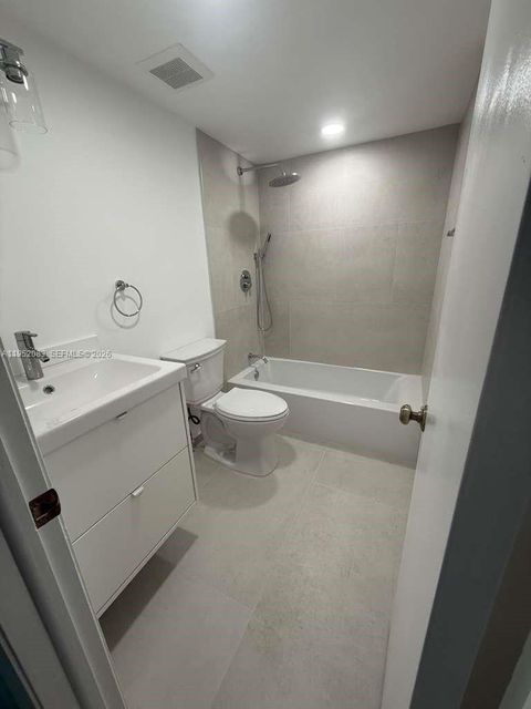 2055 SW 122nd Ave 518 Miami FL 33175